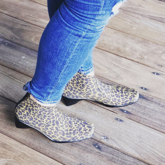 Leopard Print Shoe Boot Size 9