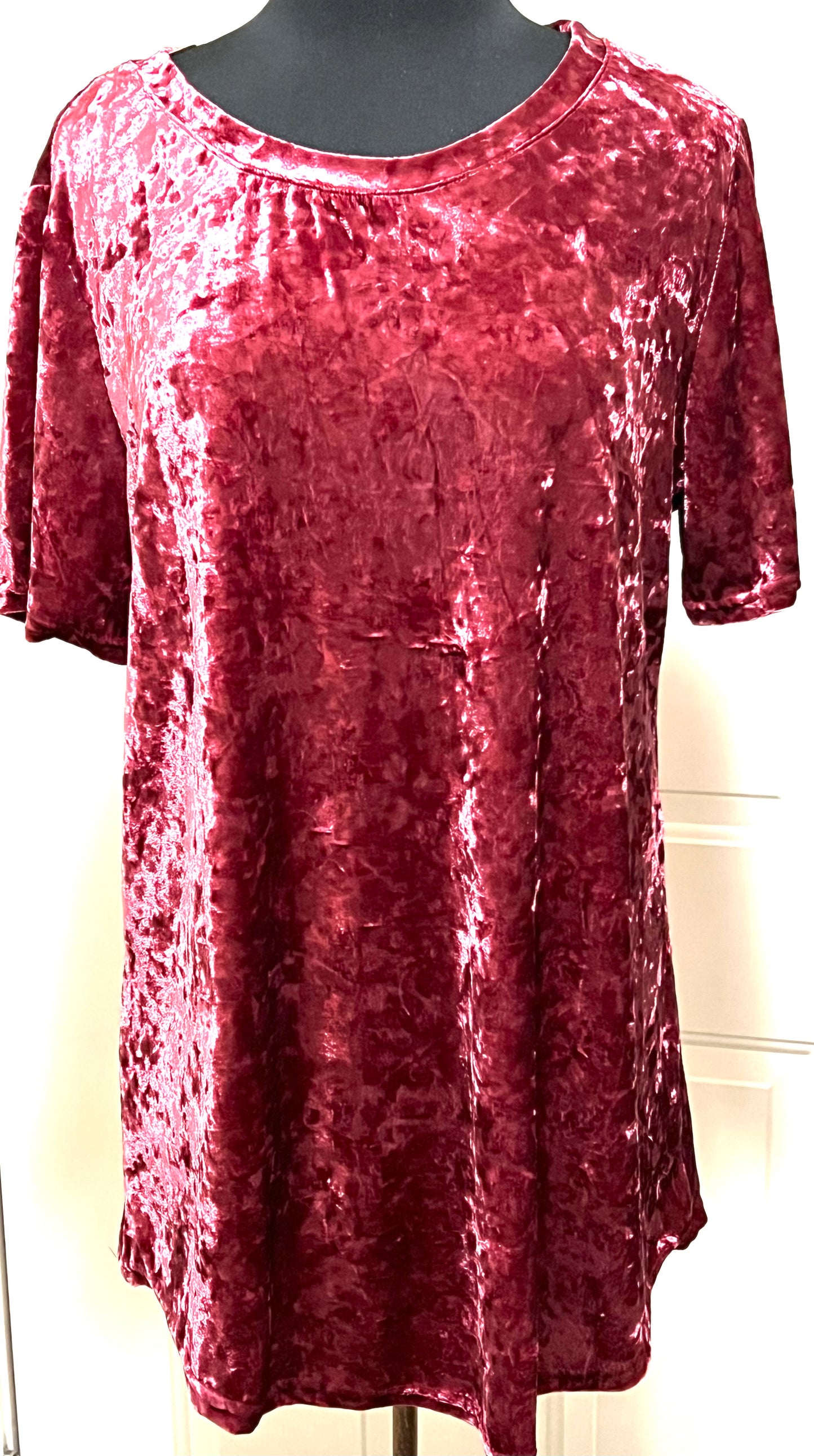 Short Sleeved Crushed Velvet Shirt in Magenta