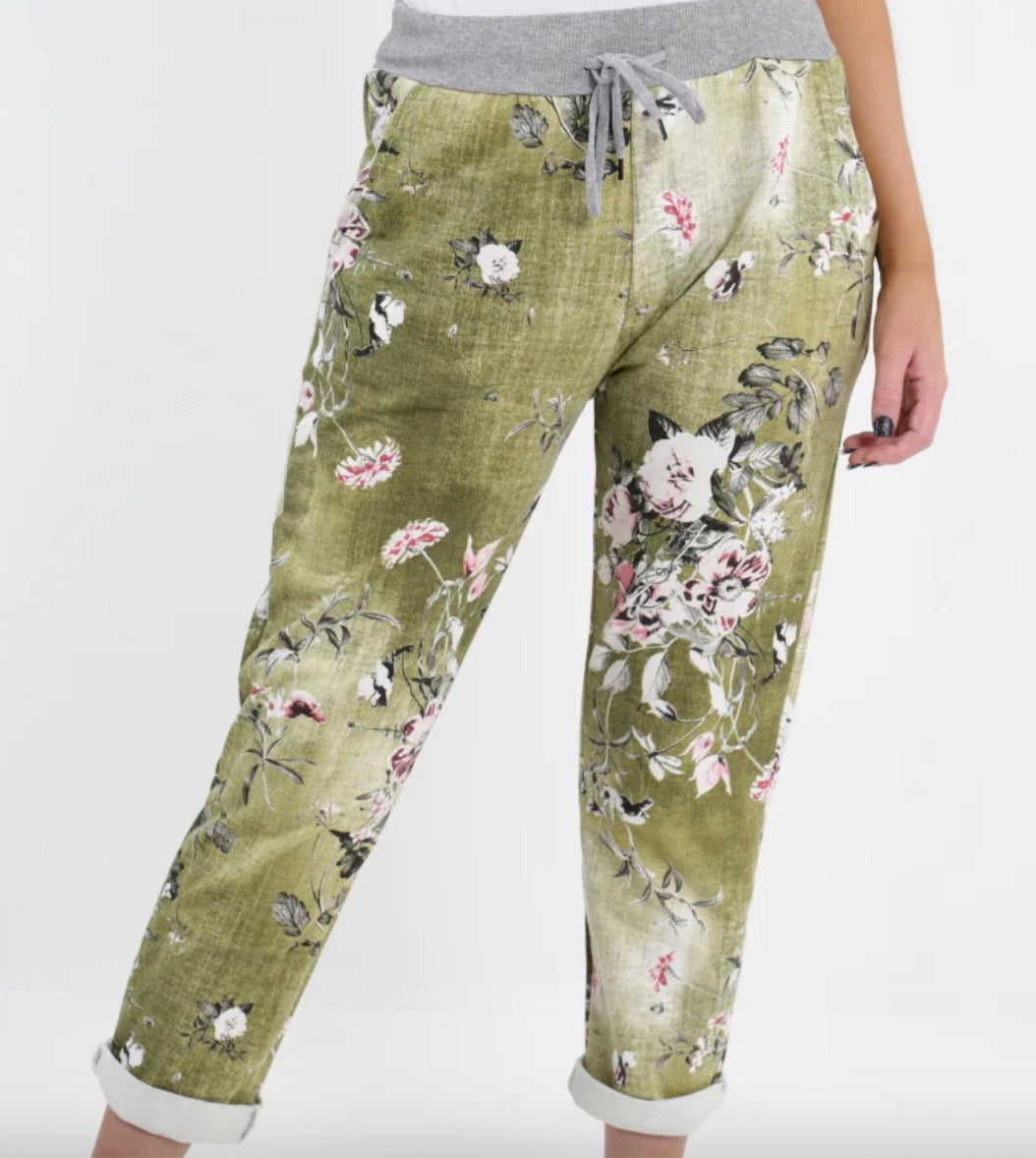 Italian Leaf Floral Cotton Jogger in Green