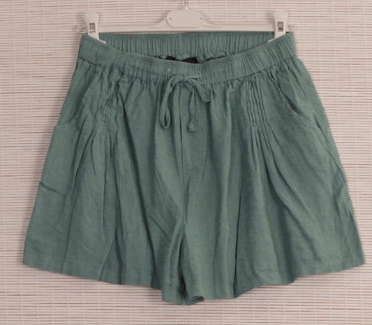 Italian Linen Pleated Shorts With Side Pockets in Ocean Color